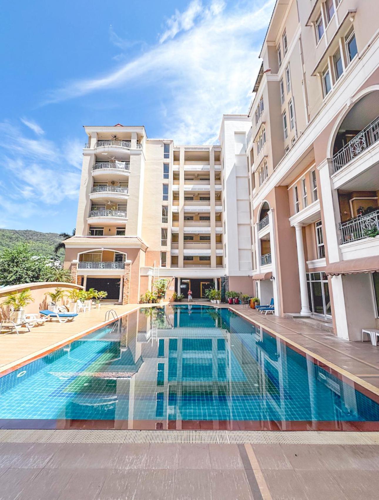 Logement Entier, Patong Apartment Exterior photo